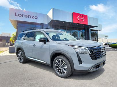 New 2026 Nissan Pathfinder Platinum w/ Cargo Package