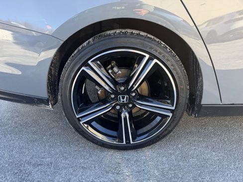Used 2025 Honda Accord Sport image 10