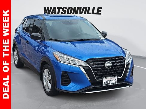Used 2021 Nissan Kicks S image 1
