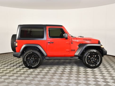 Used 2020 Jeep Wrangler Sport AWD/4WD image 4