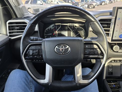 Used 2022 Toyota Tundra Limited image 18
