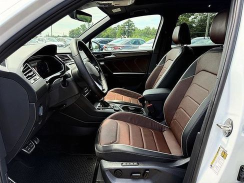Used 2024 Volkswagen Tiguan SEL R-Line w/ MDO Package, Two-Row AWD/4WD image 11