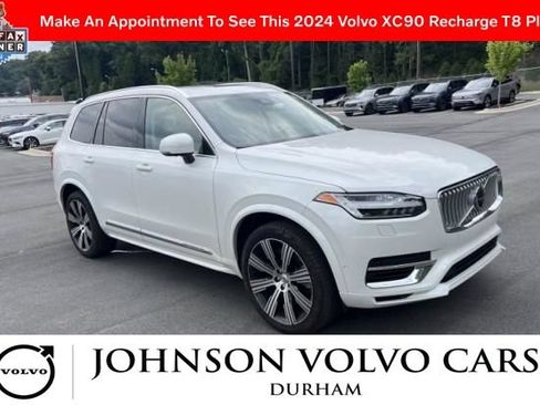 Used 2024 Volvo XC90 T8 Plus w/ Protection Package AWD/4WD image 2