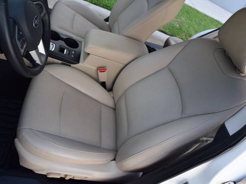 Used 2016 Subaru Outback 2.5i Limited AWD/4WD image 37