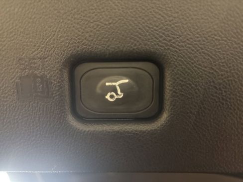 Used 2016 Lincoln MKX Reserve image 13