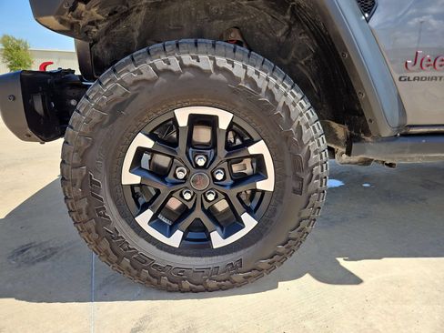 Used 2021 Jeep Gladiator Rubicon AWD/4WD image 27