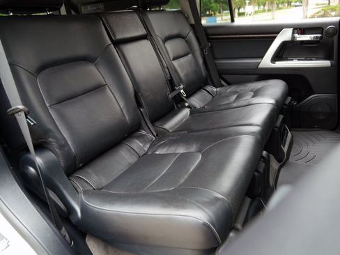 Used 2015 Toyota Land Cruiser AWD/4WD image 11