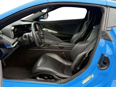 Used 2025 Chevrolet Corvette Stingray Coupe w/ 1LT image 12