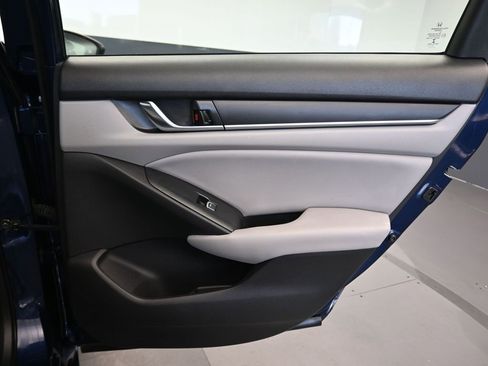 Used 2018 Honda Accord LX image 35