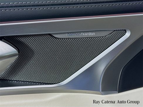 Used 2023 BMW 840i xDrive Convertible w/ Comfort Seating Package image 19