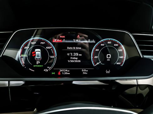 Used 2024 Audi Q8 e-tron Premium Plus w/ Premium Plus Package image 20