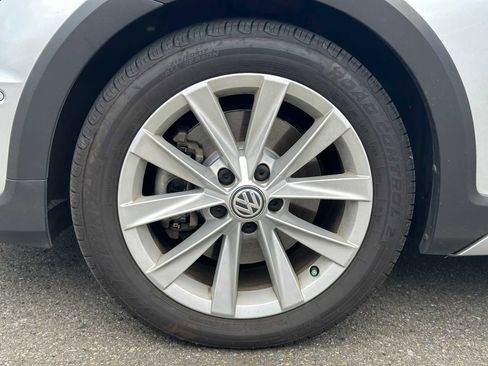 Used 2017 Volkswagen Golf Alltrack SEL AWD/4WD image 4