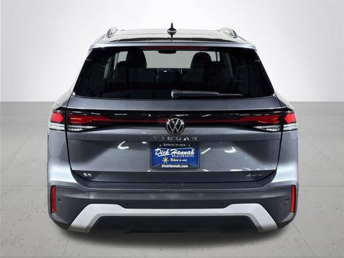 Certified 2025 Volkswagen Tiguan SE AWD/4WD image 8