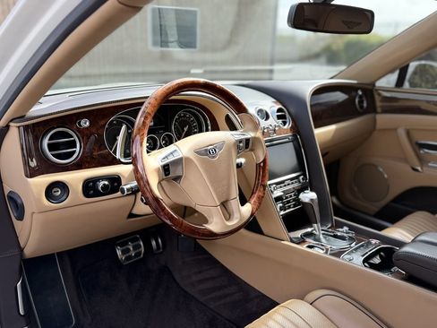 Used 2018 Bentley Flying Spur S V8 AWD/4WD image 10