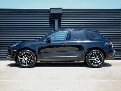 New 2025 Porsche Macan AWD/4WD image 2