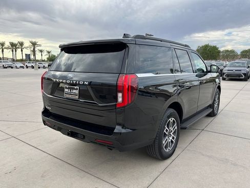Used 2025 Ford Expedition Active RWD image 8