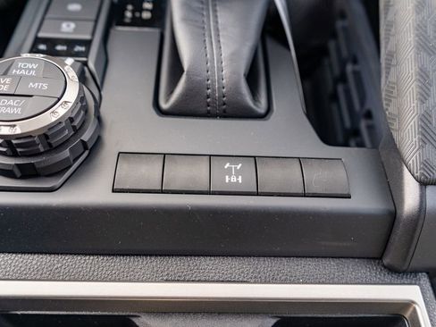 New 2025 Toyota Tacoma TRD Off-Road image 28