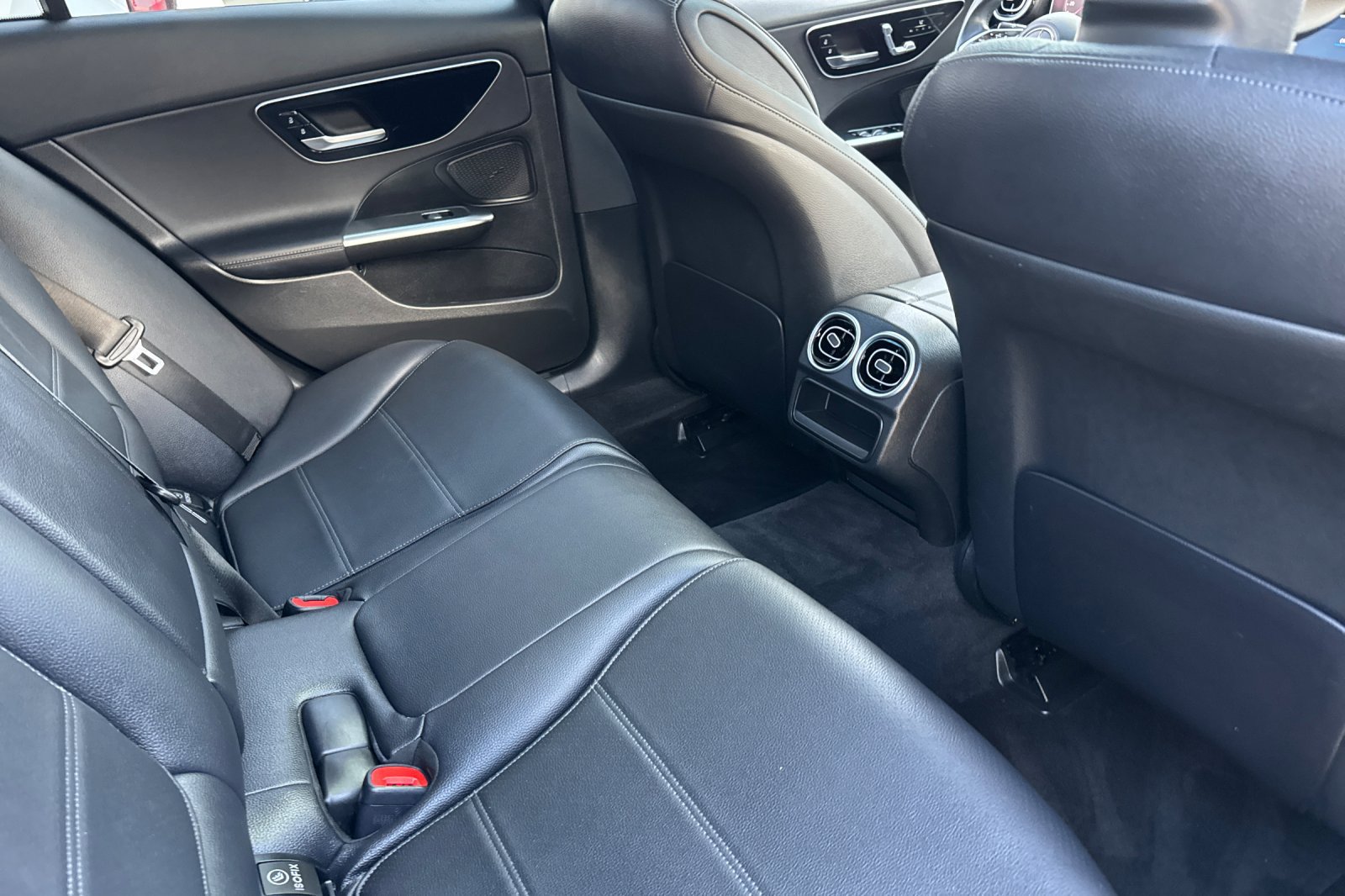 Used 2024 Mercedes-Benz C 300 4MATIC Sedan image 16