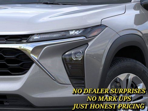 New 2026 Chevrolet Trax LS FWD image 10
