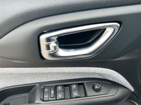 Certified 2023 Jeep Compass Latitude image 15