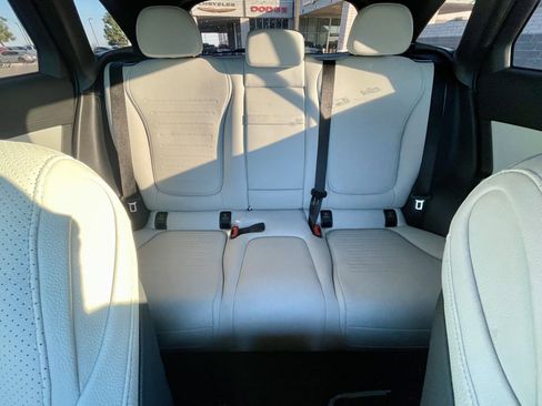 Used 2025 Mercedes-Benz GLC 300 GLC 300 image 25