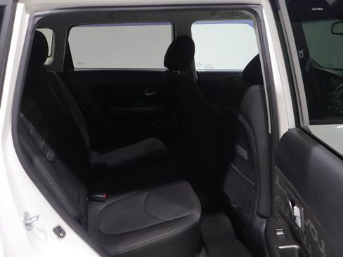 Used 2013 Kia Soul + FWD image 19