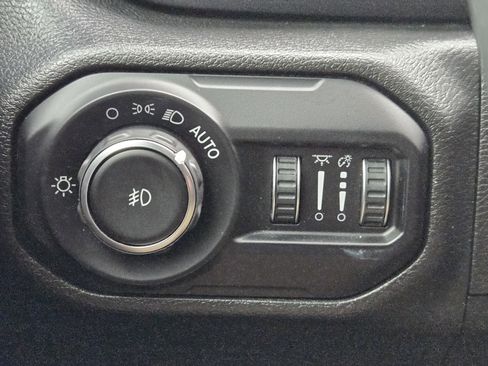 Used 2022 Jeep Wrangler Unlimited Rubicon w/ Xtreme Recon 35" Tire Package image 25