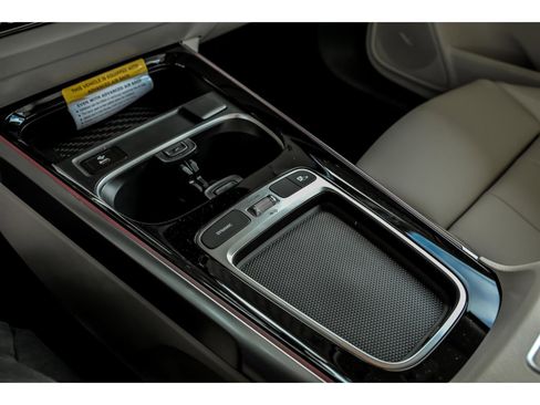 New 2026 Mercedes-Benz GLB 250 4MATIC image 16