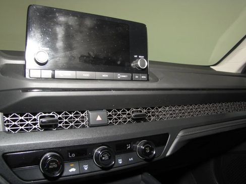 Used 2025 Honda Accord LX image 7