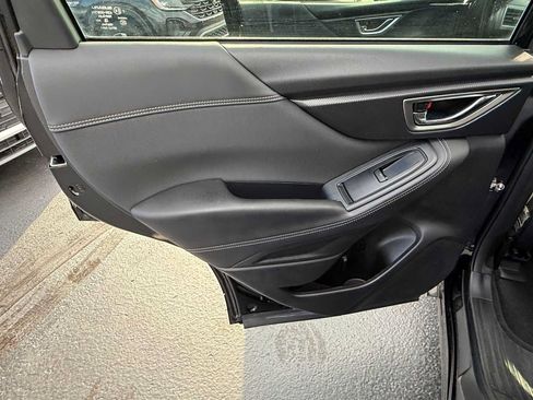 Certified 2023 Subaru Forester Premium AWD/4WD image 17