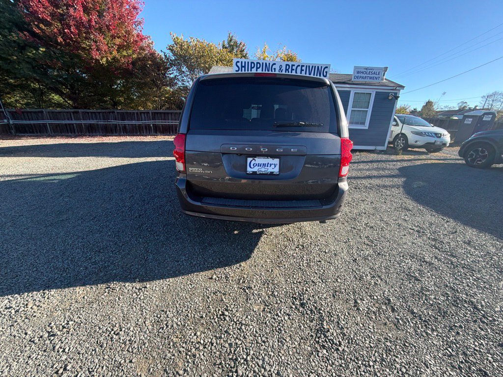 Used 2018 Dodge Grand Caravan SE FWD image 6