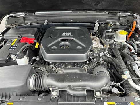 Used 2021 Jeep Wrangler Unlimited Sahara image 25