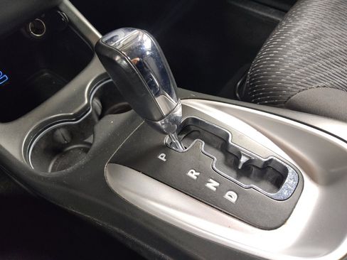 Used 2017 Dodge Journey SXT w/ Chrome Appearance Group image 26