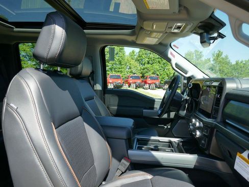 New 2026 Ford F250 Lariat w/ Black Appearance Package AWD/4WD image 10