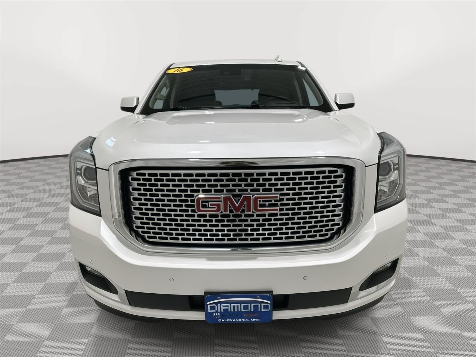 Used 2016 GMC Yukon Denali w/ Open Road Package AWD/4WD image 8