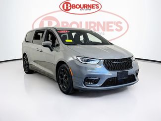 Used 2023 Chrysler Pacifica Touring-L w/ S Appearance Package FWD video 1