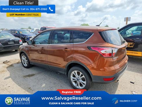 Used 2017 Ford Escape SE w/ SE Cold Weather Package FWD image 3