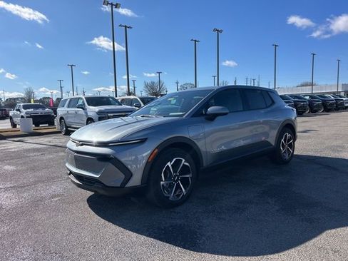 New 2026 Chevrolet Equinox EV LT image 7