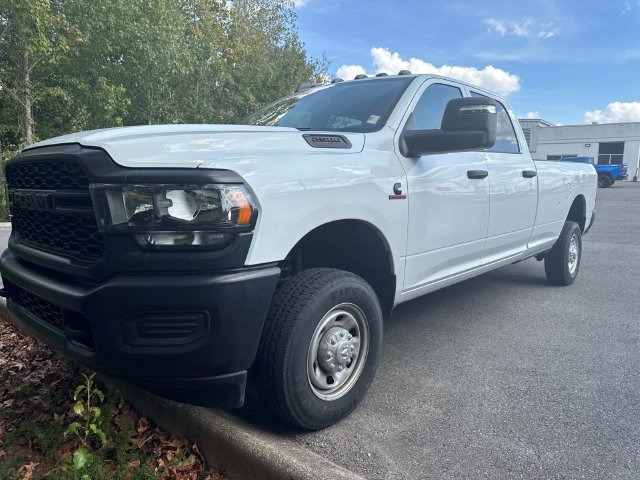 Used 2024 RAM 2500 Tradesman w/ Cold Weather Group AWD/4WD image 6