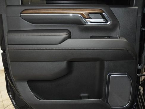 Used 2024 Chevrolet Silverado 2500 High Country w/ High Country Premium Package image 50