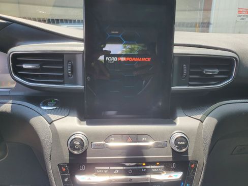 Used 2020 Ford Explorer ST w/ Premium Technology Package AWD/4WD image 38