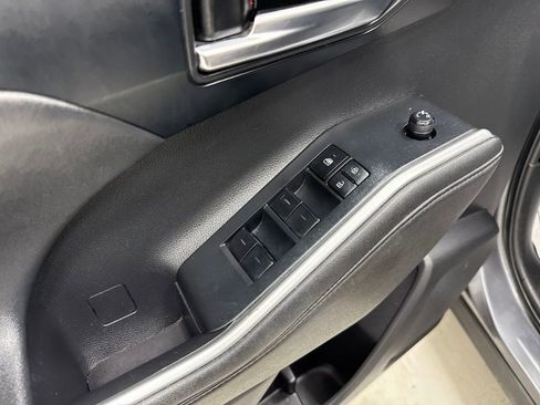 Used 2022 Toyota Highlander XLE image 27