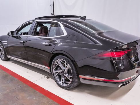 Certified 2023 Genesis G90 3.5T image 8