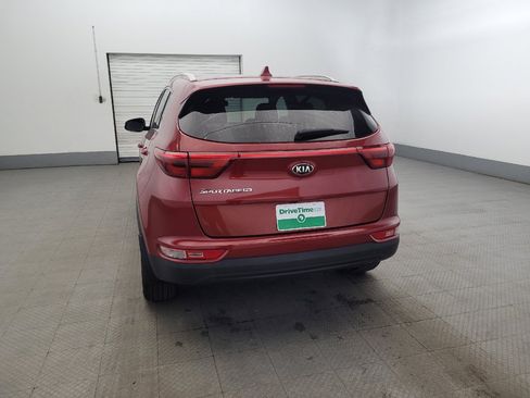 Used 2018 Kia Sportage LX w/ LX Technology Package image 6