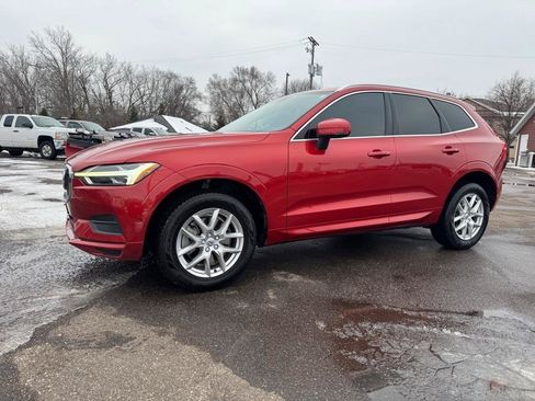 Used 2019 Volvo XC60 T5 Momentum w/ Protection Package Premier AWD/4WD image 13