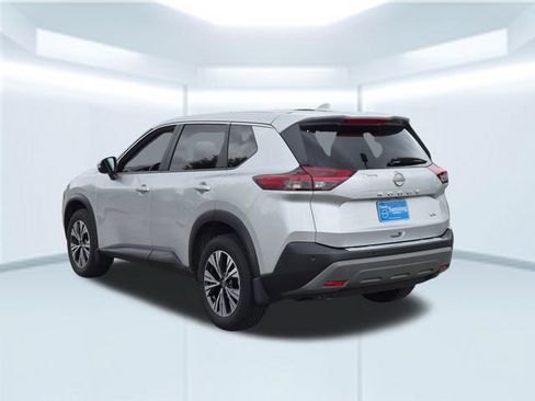 Used 2023 Nissan Rogue SV FWD image 4
