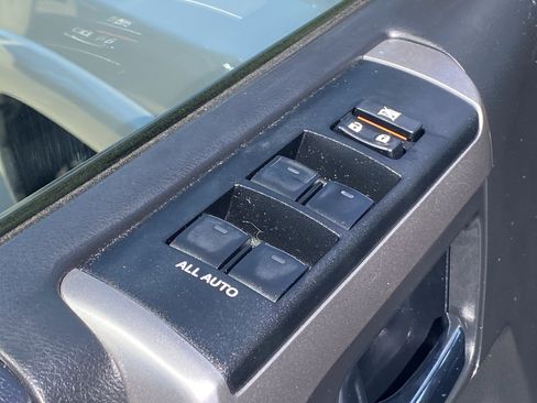 Certified 2019 Toyota 4Runner SR5 image 31