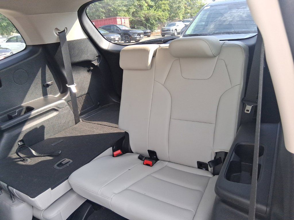 Certified 2023 Kia Telluride EX w/ EX Captain's Chair Package FWD image 14