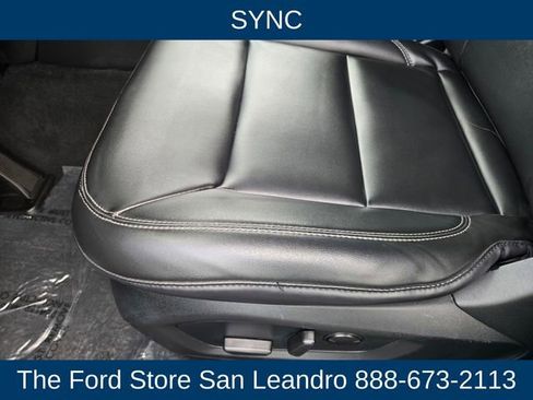 Certified 2021 Ford Explorer XLT w/ Equipment Group 202A image 17