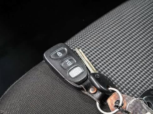 Used 2016 Hyundai Elantra GT image 27